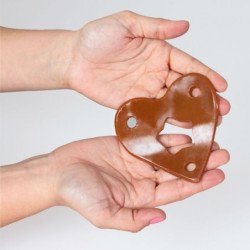 JUEGO SECRETO - TANGA DE GOMITAS DE CHOCOLATE