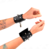 SUJECIONES DE MUÑECA KINK - PUNK CON PINCHOS 25 X 6 CM